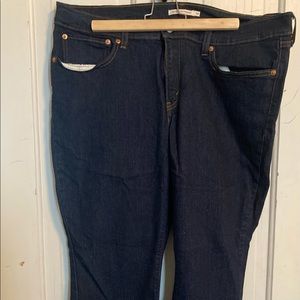 Levi’s 414 Relaxed Straight Jean
